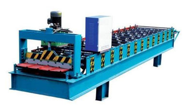 چین Electronic Control Metal Roof Roll Forming Machine With Hydraulic Metal Cutter تامین کننده